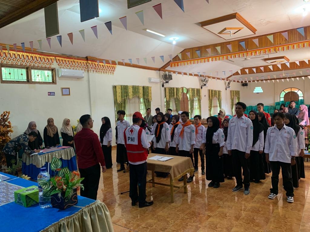 PELANTIKAN KETUA UKM KSR PMI UNIT STAI YAPTIP PASAMAN ANGKATAN KE-III  OLEH WAKIL BUPATI PASBAR 
